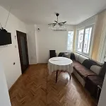 Апартамент за гости моника *